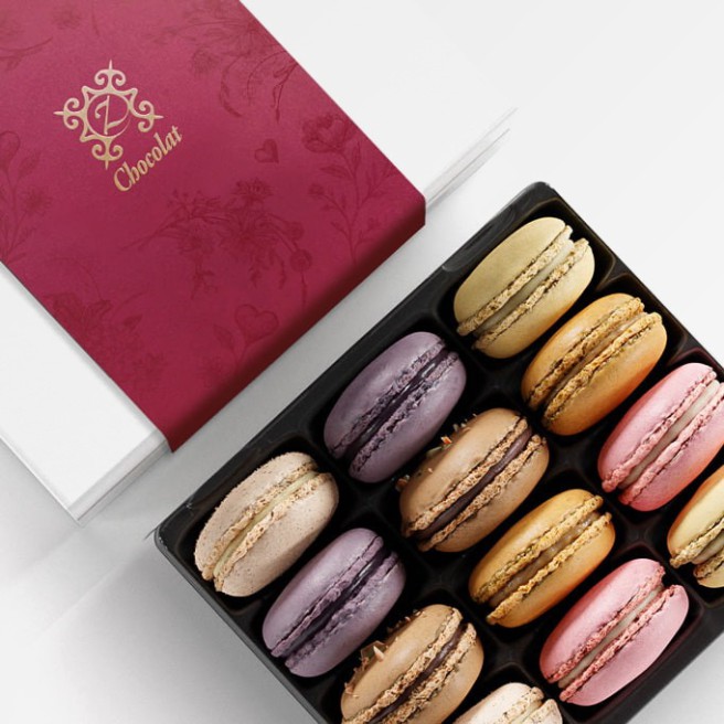 12 Macarons