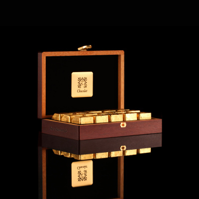 Saphir Or – 15 chocolats dorés à l'or 24 carats | zChocolat